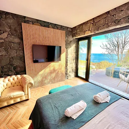 Dolce Lava - Luxury Lavastone * Valverde (Sicily)