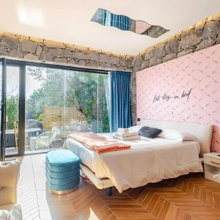 Dolce Lava - Luxury Lavastone Valverde (Sicily)